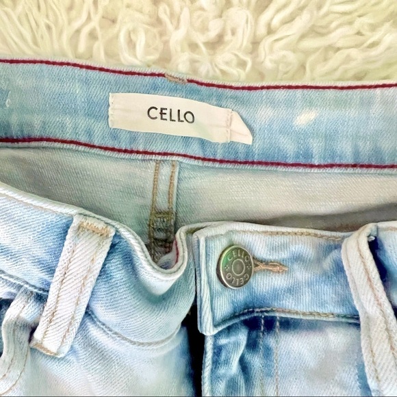 Cello Distressed Denim High Waist Jean Shorts with cute saying😍👀 - Picture 4 of 11